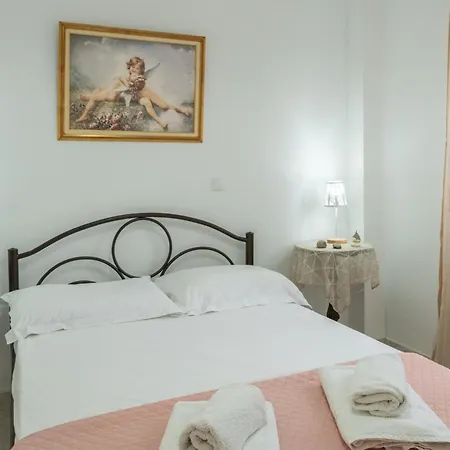 Greenhill Escape Spiros & Eleni Lefkimmi (Corfu)